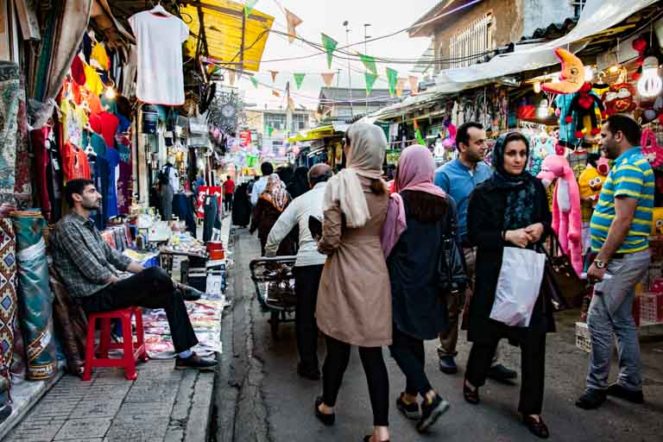 イランのイスラム教徒女性の服装