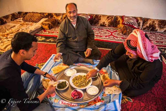 シリアの村長さんの家　Syria family house