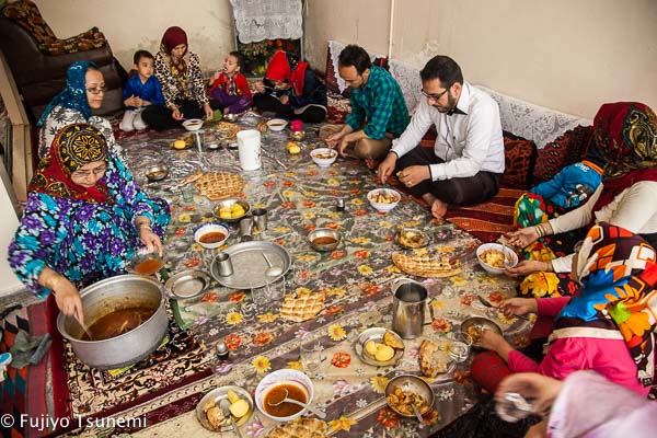 Iran family イランの家庭