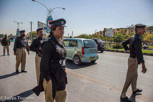 パキスタンのイスラム教徒女性・警視庁司令官