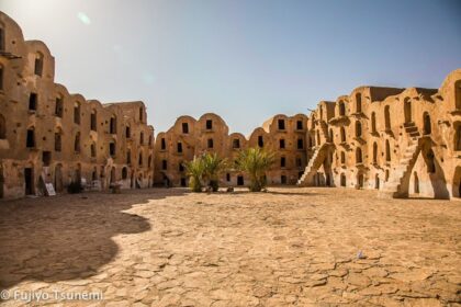 チュニジアのクサール　ksar-ouled-sultan-