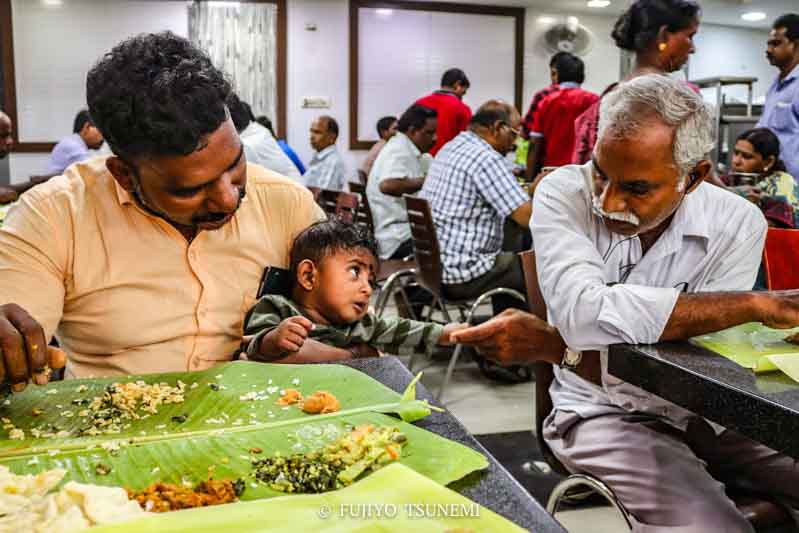 インドの親子　indian family