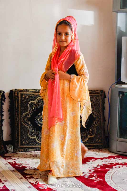イランの民族衣装 iran woman wear 