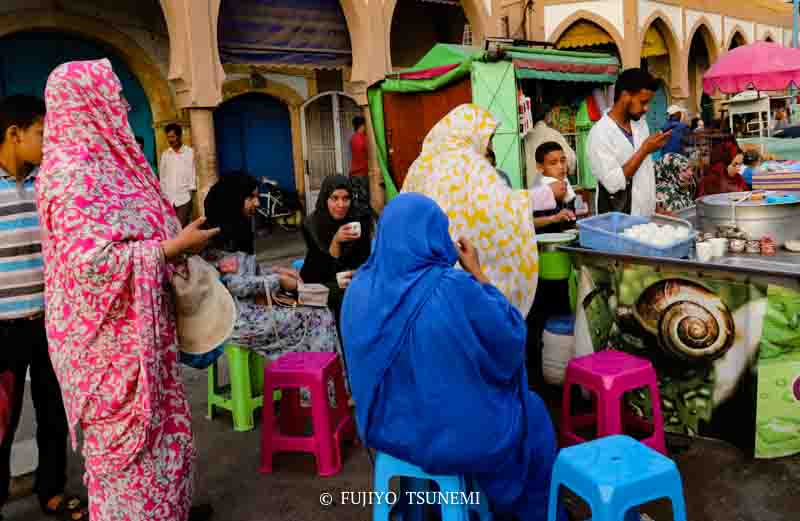 民族衣装　モロッコ jaraba ジェラバ