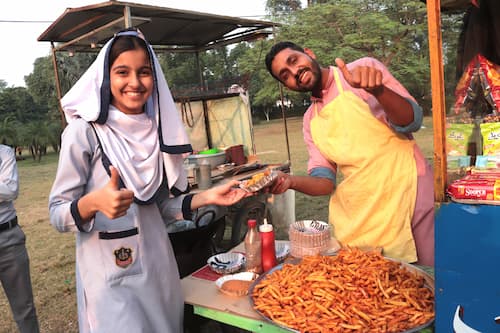 Faisalabad-Jinnah Gardens　パキスタン女性　ファイサラバード