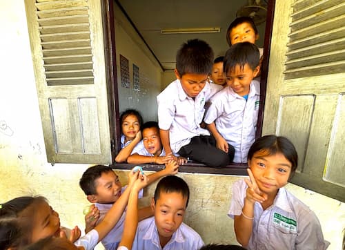 ラオスの学校　Laos school