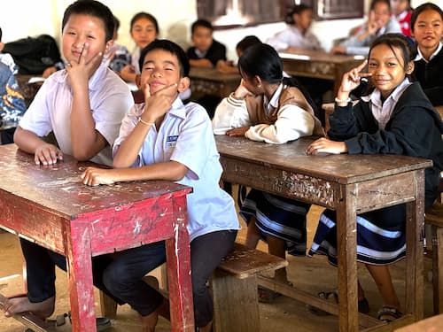 ラオスの学校　Laos school