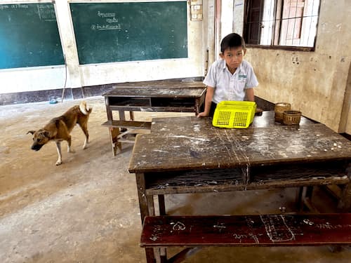 ラオスの学校　Laos school