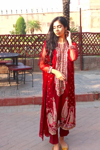 pakistan woman dress shalwar-kameez パキスタン女性の服装　シャルワール・カミーズ