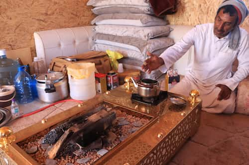 saudi-arabia-desert-picnic サウジアラビアの砂漠ピクニック