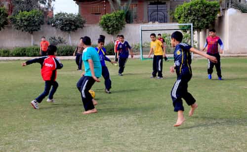 egypt-schoolーboys エジプトの学校の体育授業