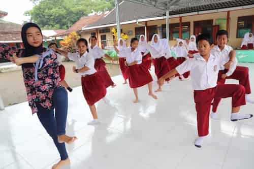 indonesia-girl-scurf　インドネシアの女の子のスカーフ