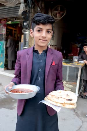 pakistan-peshawar-market パキスタン男性　ペシャワール