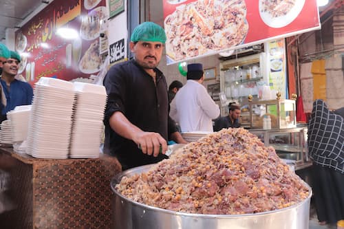 pakistan-peshawar-market パキスタン男性　ペシャワール