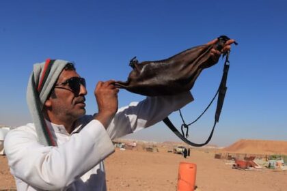 saudi-arabia-desert-nomad3　サウジアラビアの砂漠の遊牧民