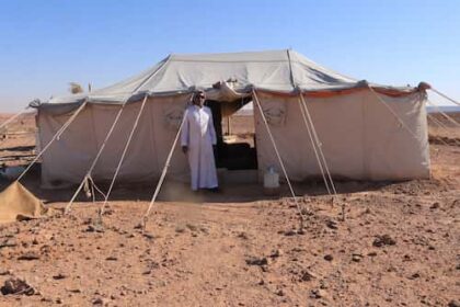 saudi-arabia-desert-tent サウジアラビアの砂漠の遊牧民