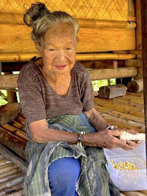 インドネシア・スンバ島の女性