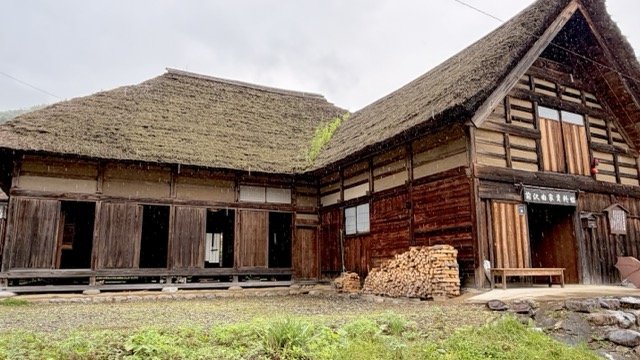 前沢曲がり屋集落
